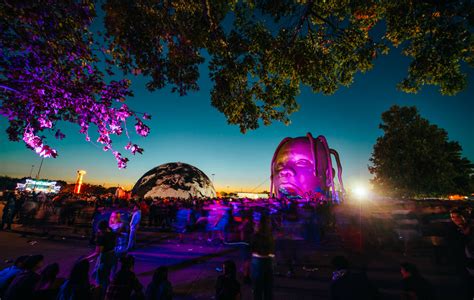 They seem to evoke an idol or false god or deity. Astroworld 2019 review: Travis Scott's rowdy rager goes ...