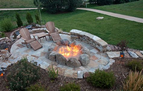 Whats In A Flame The Latest Trends In Outdoor Fire Pits For Lake Houses