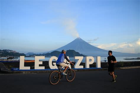 Phivolcs Mayon Volcano Unrest May Take Months Abs Cbn News