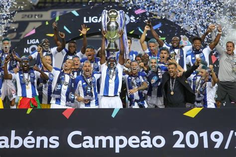 It holds the best international record by a portuguese team (7 international titles), having won the european cup and the intercontinental cup twice each. Título valorizou plantel do FC Porto em mais de 50 milhões ...