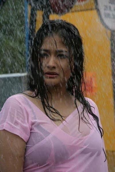 Telugu Actress Kiran Rathod Sexy Wet Images Picmania2 Actress Gallery
