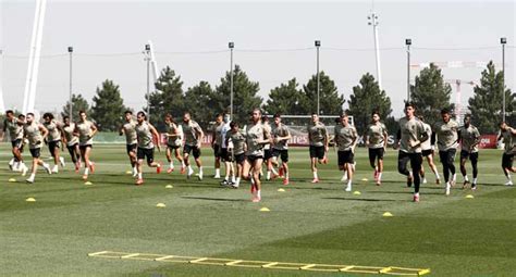 Players may come from or move to leagues we don't currently cover. Real Madrid Striker, Mariano Tests Positive For COVID-19 ...