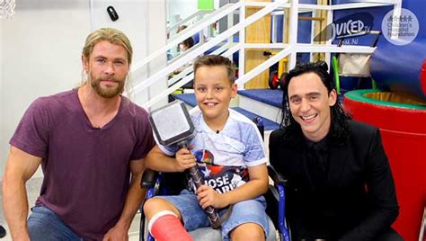 Listen to sarah hiddleston 1 | soundcloud is an audio platform that lets you listen to what you love 13 followers. Chris Hemsworth, Tom Hiddleston Take Break From 'Thor 3 ...