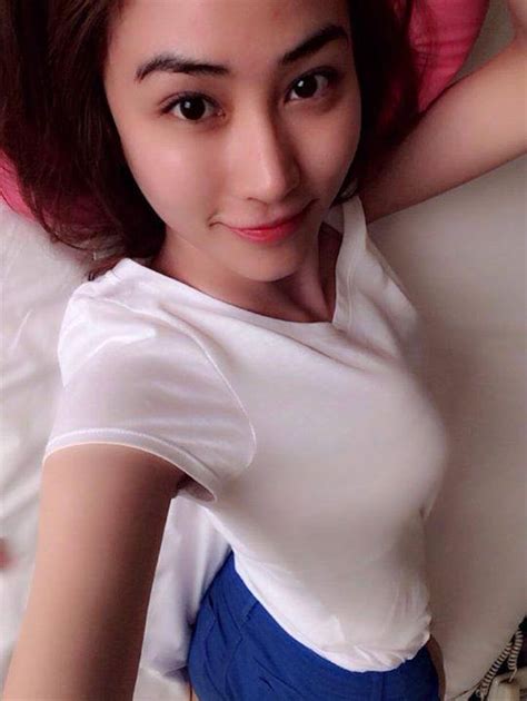 Ngan Khanh Nuda ~30 Anni In The Viet Nam Personal Show