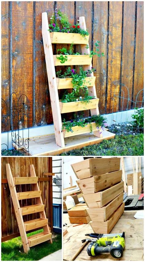 DIY Cedar Vertical Tiered Ladder Garden Plante - 15 DIY Ladder Planter