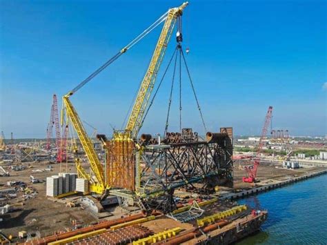 11 Top Largest Crawler Cranes In The World 2022 Cranepedia