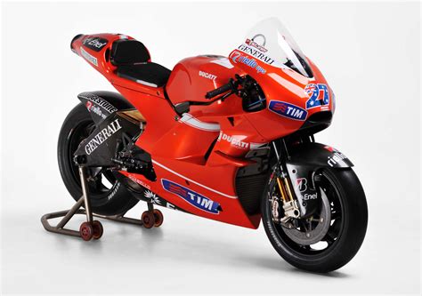 Stoner And Rossis Ducati Motogp Bikes Up For Auction Asphalt And Rubber