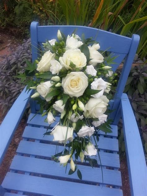 Get the best deals on wedding flower bouquets. Ivory shower bouquet by https://www.facebook.com/pages ...