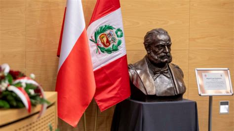 Embajada Del Perú En Polonia Devela Busto Del Héroe Miguel Grau En El