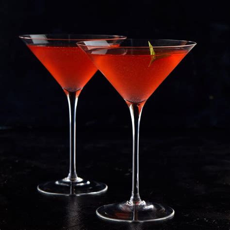 Dip lemon wedges in sugar. Strawberry and Lemon Vodka Gimlet - California Strawberry ...