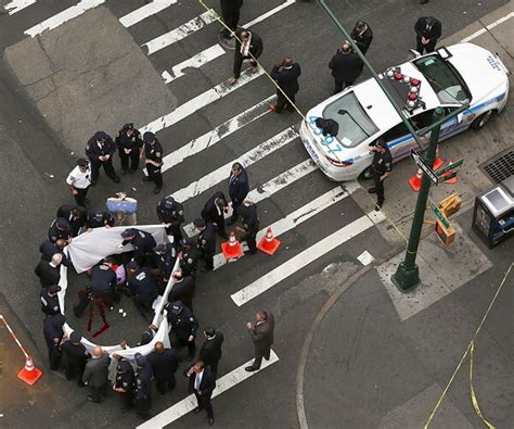 manhattan shooting knife wielding man killed by nypd