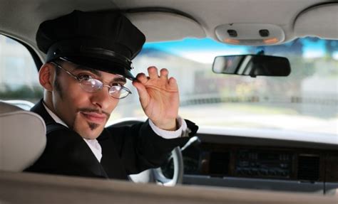 5 Tips for Tipping Your Limo Driver - Boldface News