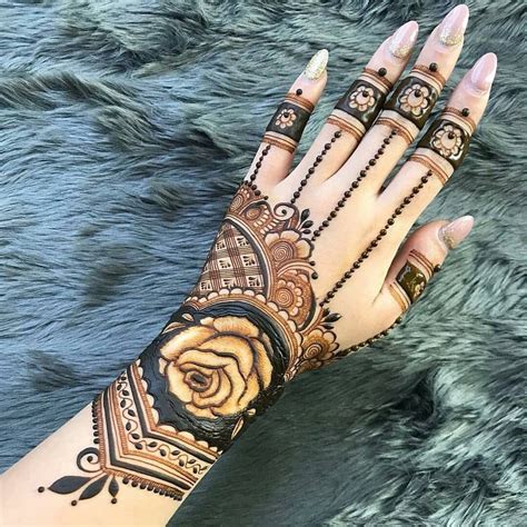 25 Images Of Simple Mehndi Designs For Bridal Henna