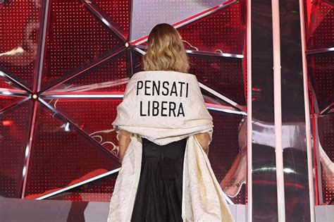 The Ferragnez Speciale Sanremo Chiara Ferragni Spiega Il Significato Del Vestito Della Vergogna