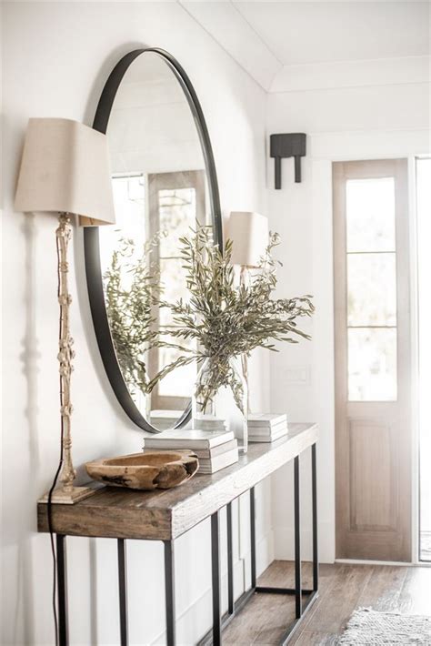 90 Smart And Comfy Farmhouse Rustic Entryway Decoration Designs You