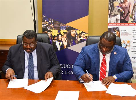 BRCC and SU Law Center sign partnership agreement to eliminate barriers