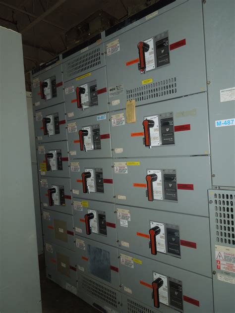 Ge Av Line Powerbreak Switchboard 4000 Amp 480277 Volt 3ph 4w Nema 1 Randg
