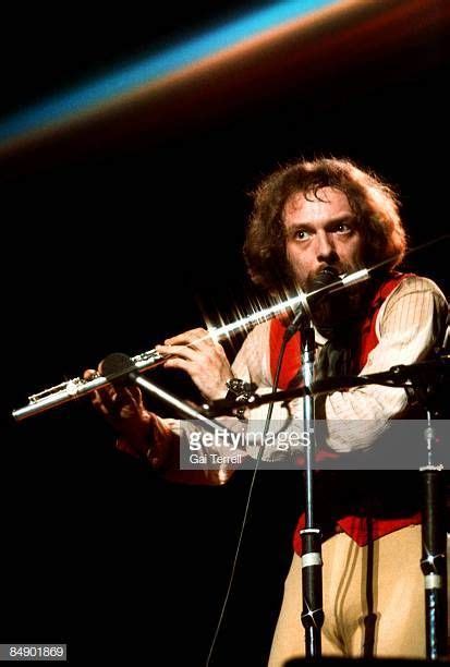 Photo Of Ian Anderson And Jethro Tull Ian Anderson Performing Live