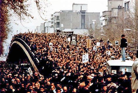 从1979年革命至今，伊朗的现代性焦虑与女性地位改变了吗？界面新闻 · 文化