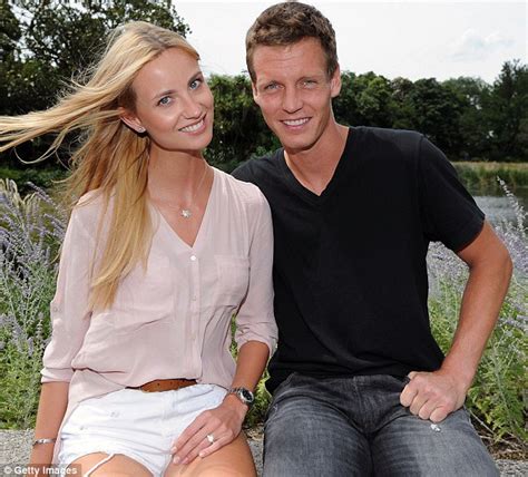 Tomas Berdych Engaged To Model Girlfriend Ester Satorova Daily Mail
