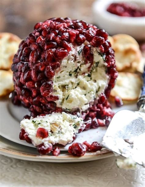 25 Best Christmas Cheese Balls And Appetizers Insanely Good