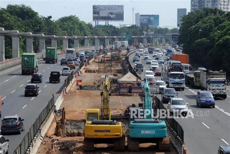 Tiga Proyek Di Tol Jakarta Cikampek Dihentikan Sementara Republika Online
