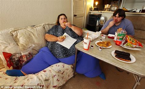 Celebrity Buzz Worlds Fattest Woman Explains How She Got To 700lbs