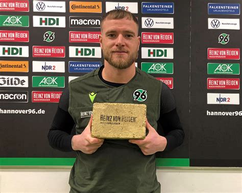 His birth name is john alberto guidetti and he is currently 28 years old. Hannover 96: John Guidetti ist Euer "Spieler des Spiels"