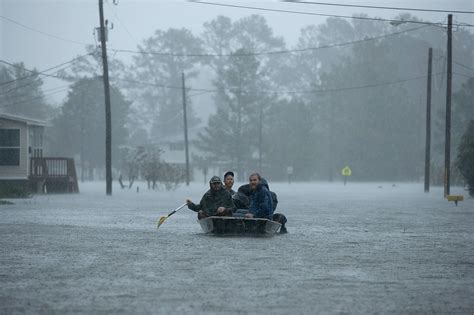 Hurricane Florence Live Updates At Least 5 Deaths Reported As Storm