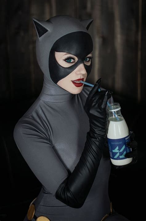 Classic Catwoman And Her Feline Friends Catwoman Cosplay Catwoman Selina Kyle Cosplay Characters