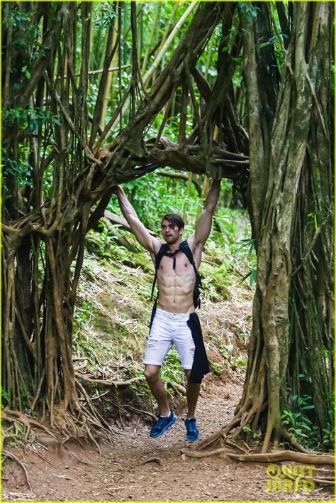 Photo Pierson Fode Shirtless In Hawaii 11 Photo 3616251 Just Jared