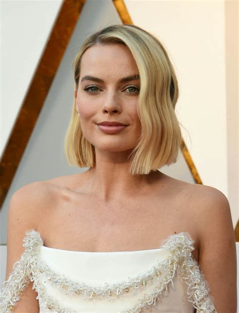 Loving margot robbie is an unofficial website. Margot Robbie's dress disappointed at the 2018 Oscars