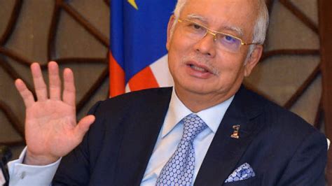 Let ambank credit card protect you and your loved ones in these unprecedented times with an insurance coverage of up to rm11,000. Najib applies to intervene in Zaid's lawsuit against Ambank