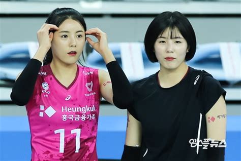 프로배구 프랜차이즈 스타 이재영 잔류시키고 국가대표 세터 이다영 영입한 흥국생명. M+포토 이다영·이재영, '연습도 함께'