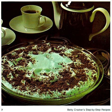 Cool Mint Cookie Pie And Butter Mint Chiffon Pie Pastel Mint Dessert Recipes From The 70s Pie