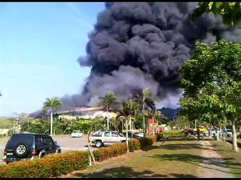 Kota kinabalu's tanjung aru beach is located near the airport just four miles south of the city center. A tyre recycling factory ablaze at Kota Kinabalu ...