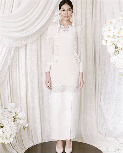 Baloteli + soft lace less ironing required very comfortable with wudhu zipper on sleeve with back zipper on tops. Baju nikah putih | Nikah outfit, Nikah dress, Malay ...