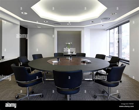 Board Room With Circular Conference Table In Squire Sanders Devonshire