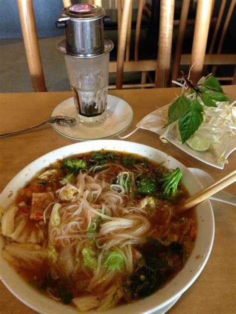 I'll admit, vietnamese recipes tend to be difficult for me to develop. Pho Chau Vietnamese Restaurant - 36 Photos - Vietnamese ...