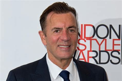 Dragons Den Star Duncan Bannatyne Sparks Concern As Wife Posts Pic Of