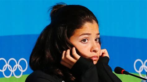 Yusra mardini (arabisch يسرى مارديني, dmg yusrạ̄ mārdīnī; Yusra Mardini: Das Flüchtlingsmädchen, das nach ...