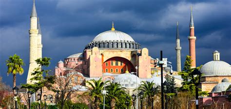 Rasulullah dalam sabdanya mengatakan bahwa perjalanan mencari ilmu merupakan salah satu jalan yang memudahkan kita menuju surga. Keutamaan Menuntut Ilmu Dalam Islam | Universitas Islam ...