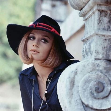 Italian legend raffaella carrà passed away on monday aged 78. Raffaella Carrà nel 2020 (con immagini) | Carrè, Raffaello ...