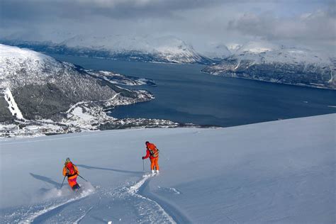 The administrative centre of the municipality is the village of lyngseidet. Lyngen Ski Touring 2012 - Mountain Spirit Guides