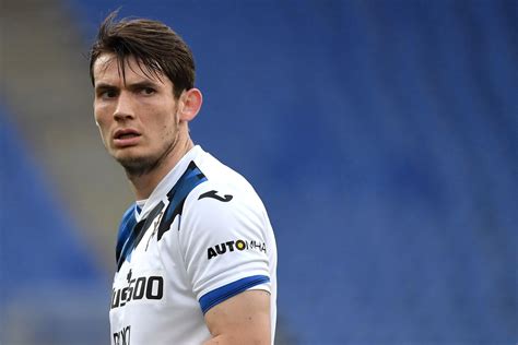 Dutch midfielder marten de roon says atalanta are eager to get back in action and feels the orobici 'improve every year'. De Roon twijfelt niet over langer verblijf bij Atalanta ...
