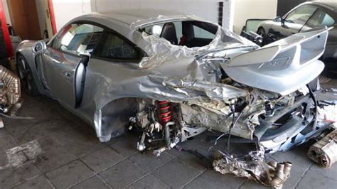 Barely Driven Yet Heavily Crashed Porsche 991 Gt3 Costs €49900