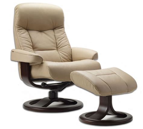 2 best reading chairs buying guide. 9 Top & Best Reading Chairs in 2019 | Styles At Life