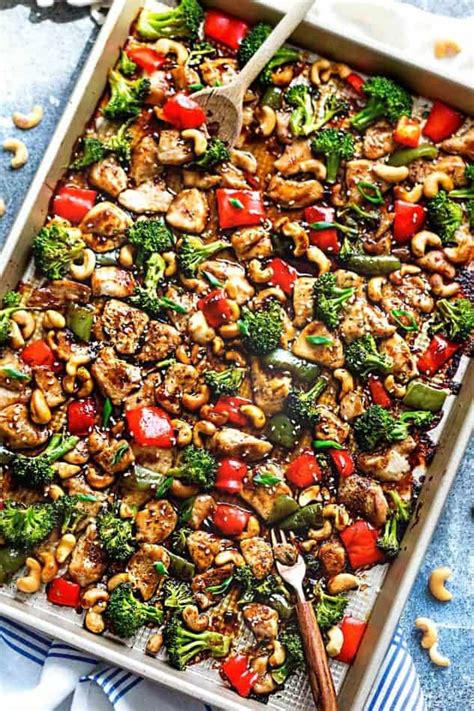 This tangy sheet pan chicken supper gets a little kick from cayenne pepper that's balanced in the sauce with caramelized grapes. Cashew Chicken Sheet Pan | Easy Chicken Sheet Pan Dinner ...