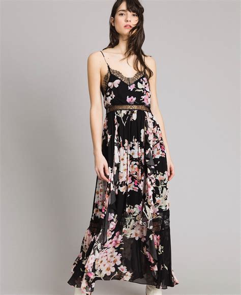 Abito corto in georgette elisabetta franchi con scollo a cuore e gonna a ruota, maniche corte a palloncino e con micro ruches. Abito lungo in georgette a fiori Donna, Nero | TWINSET Milano
