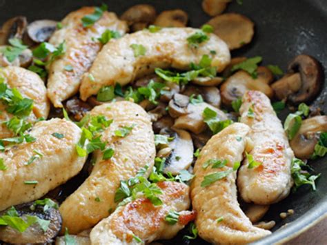 Chicken And Mushrooms In A Garlic White Wine Sauce Recipe And Nutrition